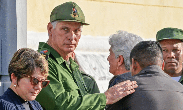 Cuba celebró una sesión del Consejo de Defensa Nacional para evaluar su preparación en caso de un conflicto armado, intensificando su discurso de defensa popular y aprobando planes para un eventual “estado de guerra”.
