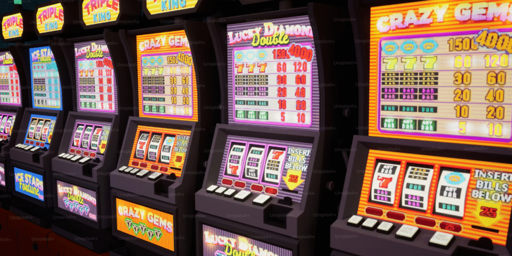 Aseguran 180 tragamonedas en Xalapa tras cateos