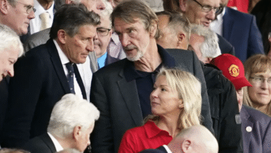 Jim Ratcliffe se disculpa tras polémica por comentarios antiinmigrantes en Reino Unido