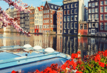 Ámsterdam seduce con sus icónicos canales, bicicletas, arquitectura del siglo XVII y una oferta cultural encabezada por el Museo Van Gogh y la Casa de Ana Frank.