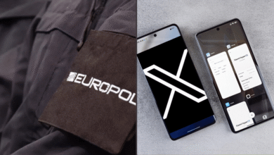 La justicia francesa dio un paso significativo este martes en la investigación contra la plataforma X, propiedad de Elon Musk, al allanar sus oficinas en Francia y citar al empresario a declarar en abril como parte de una causa que se ha extendido desde principios de 2025 por presuntas irregularidades en el funcionamiento de la red social.