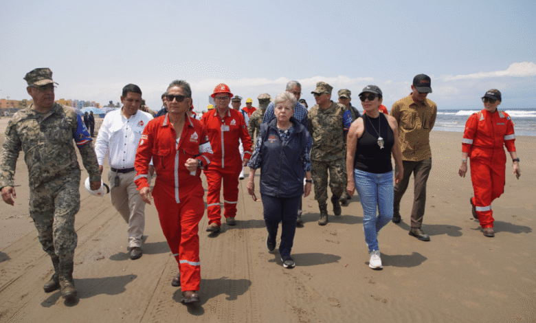 Encuentro de la secretaria Alicia Bárcena con medios durante recorrido de inspección en Veracruz (Foto de cortesía)