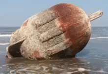 Una monoboya de 2 toneladas encalla en la playa de Veracruz