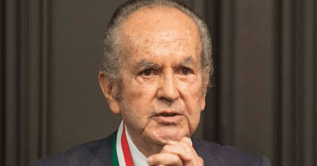 Gonzalo Hevia Baillères,Emma Watson,Belinda,HBeyond,Grupo Bal,Alberto Baillères,El Palacio de Hierro,GNP Seguros,romance,Ciudad de México