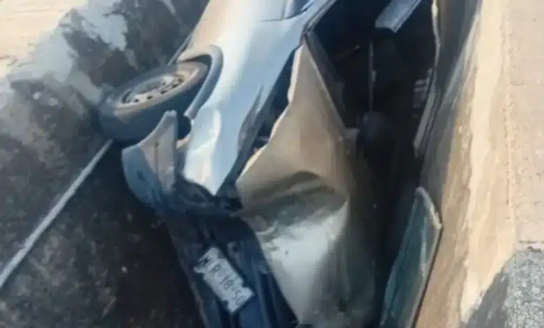 auto cae a canal en coatzacoalcos