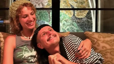 novia de oliver tree pide respeto por su duelo e intimidad