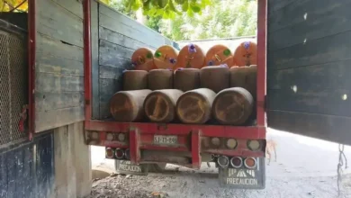 aseguran 33 mil litros de huachicol en río blanco
