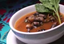 caldo de shuti el platillo ancestral de chiapas preparado con caracoles de agua dulce