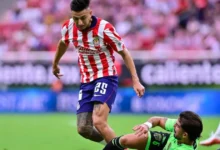 chivas vence a juárez con gol agónico de alvarado