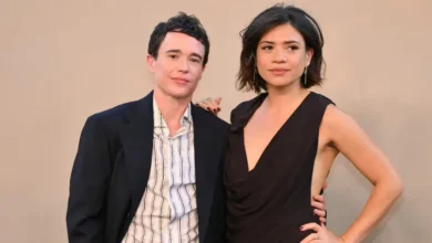 elliot page y julia shiplett reaparecen juntos en la alfombra roja de the odyssey