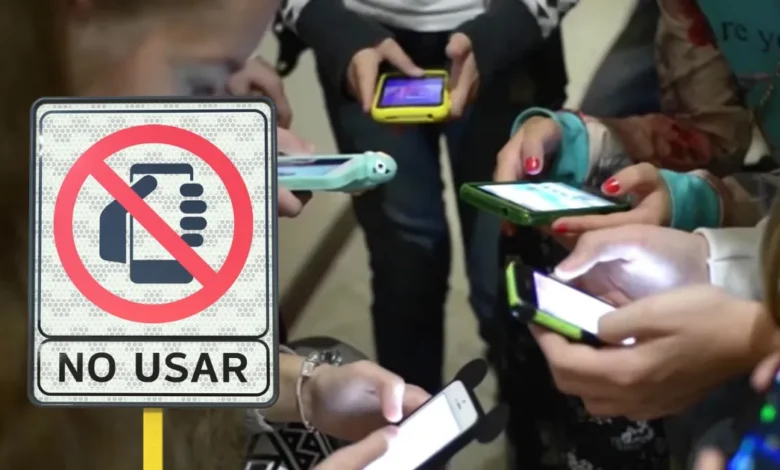 Prohibidos los celulares en escuelas de Veracruz ¿A partir de qué fecha? (Fotos de redes sociales)