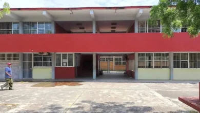 Padres exigen mayor vigilancia en secundaria de Veracruz tras frecuencia de robos