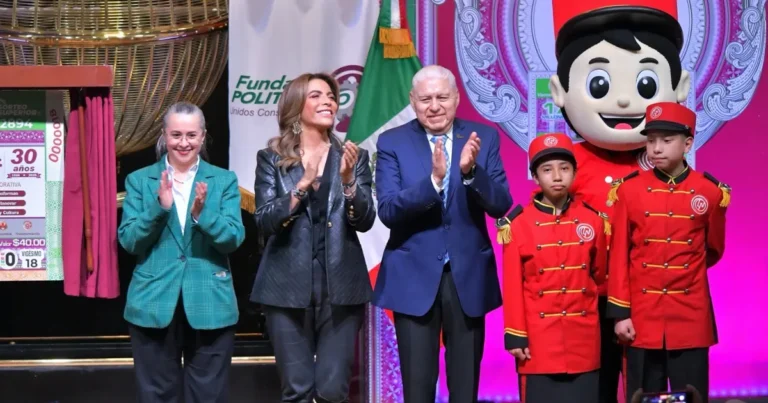 juan gabriel llega a la lotería nacional con billete conmemorativo
