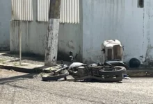 motociclista muere por descarga eléctrica en tihuatlán