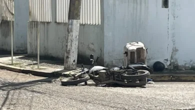 motociclista muere por descarga eléctrica en tihuatlán