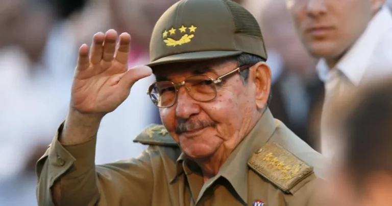 juez de miami ordena histórico arresto de raúl castro